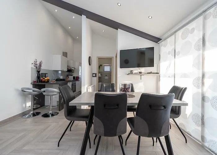 Luky Apartment *