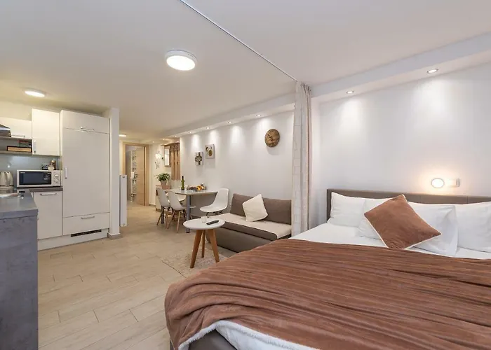 Luky Apartamento Zadar