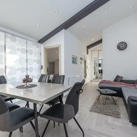 Luky Apartamento